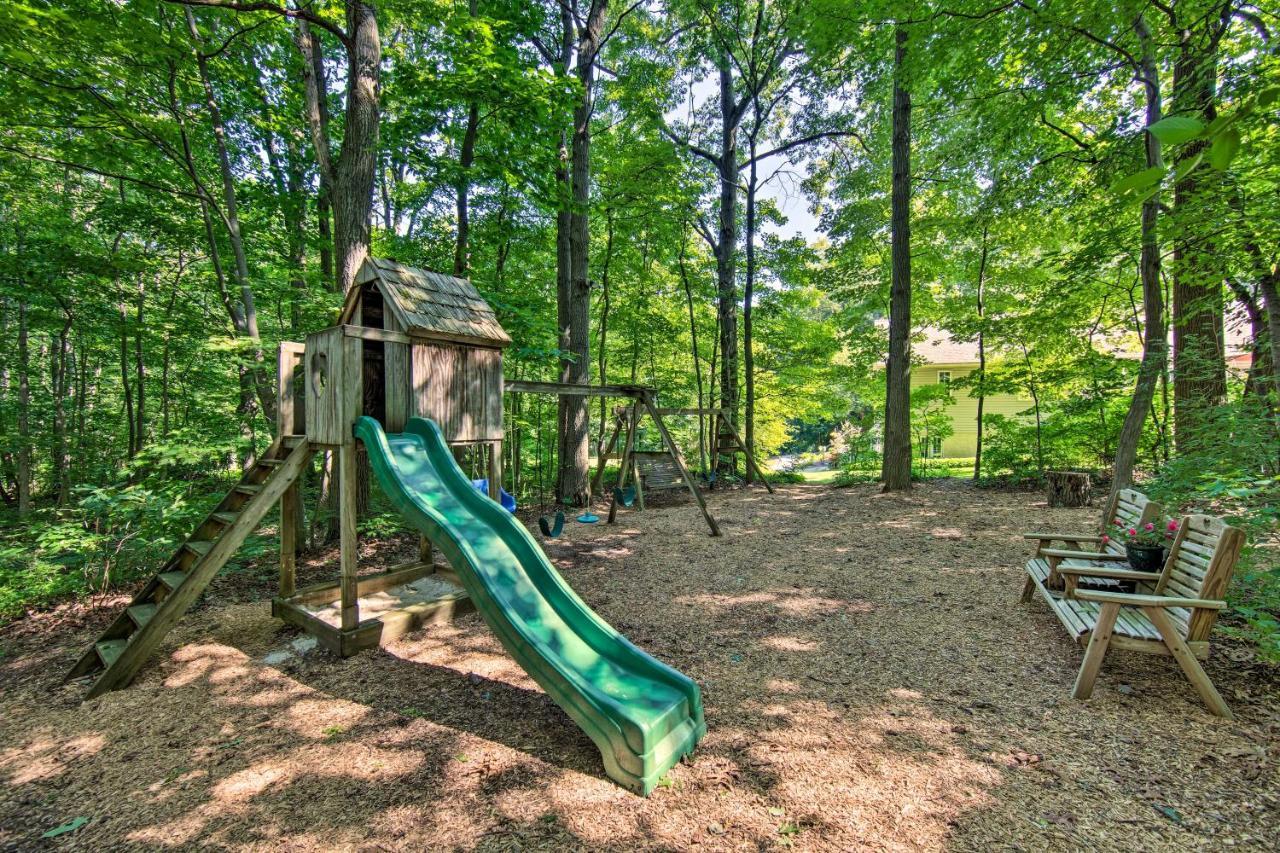 Cozy Garden Room In Welsh Mountain Suites! New Holland Extérieur photo