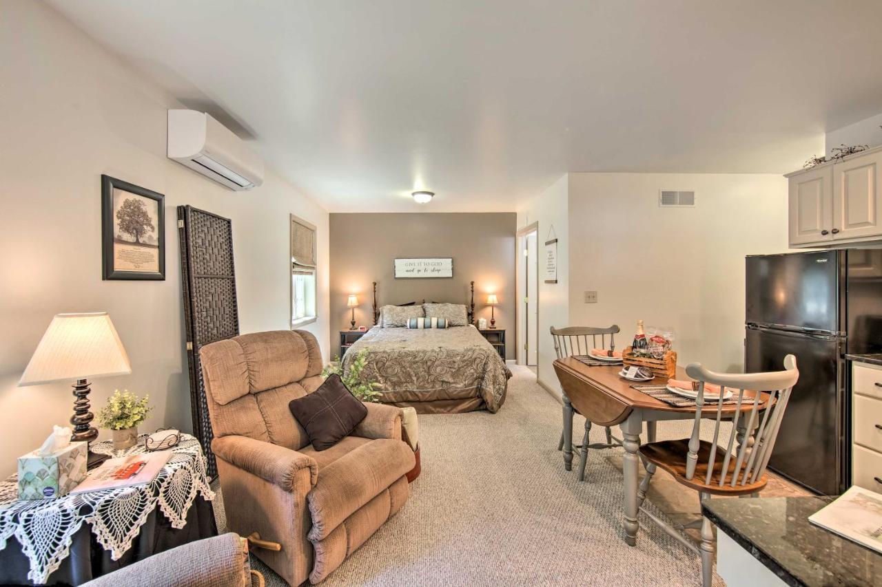 Cozy Garden Room In Welsh Mountain Suites! New Holland Extérieur photo