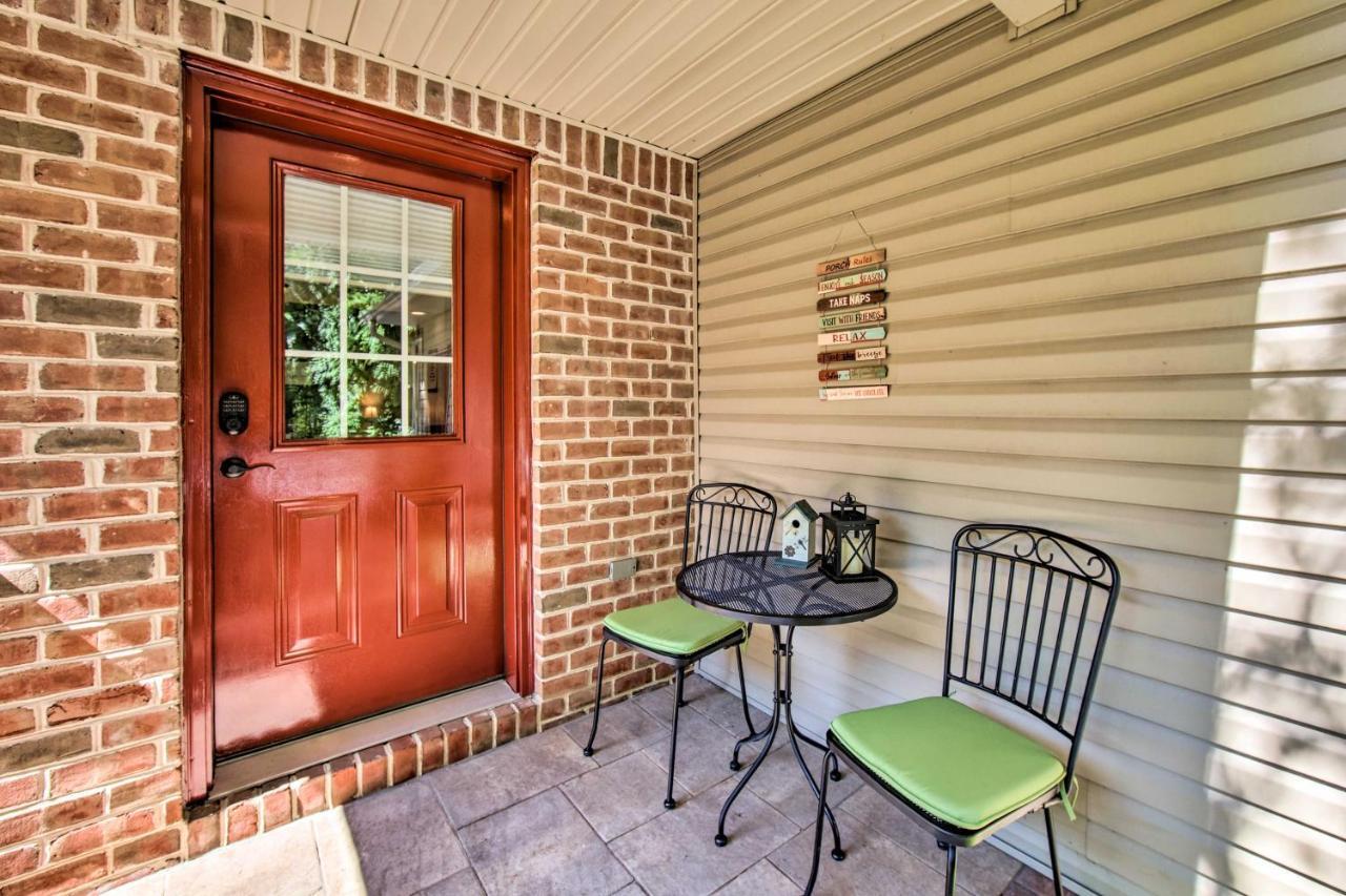 Cozy Garden Room In Welsh Mountain Suites! New Holland Extérieur photo